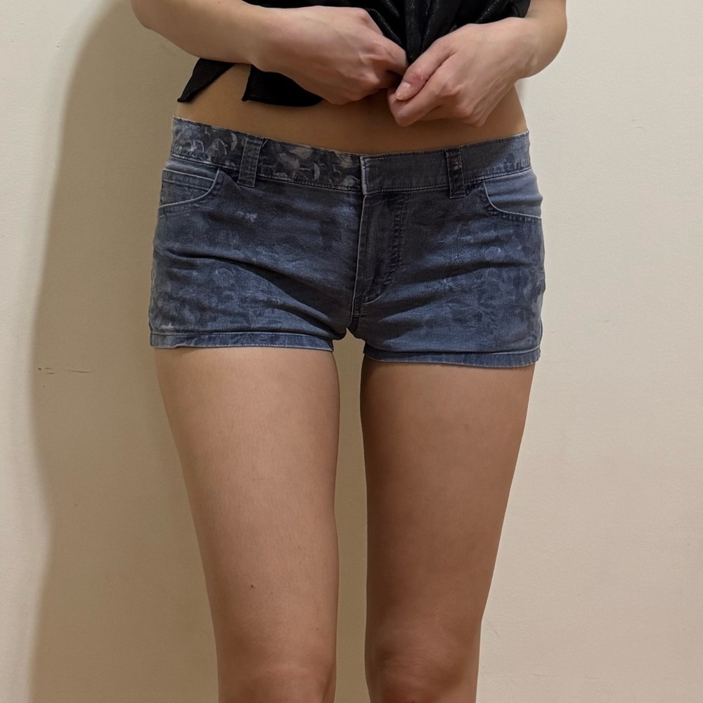 Low waist shorts